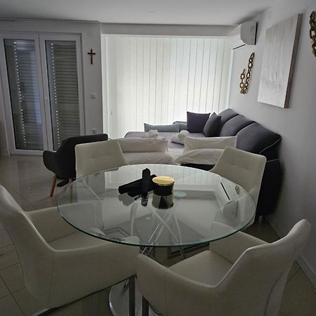 Apartman Stella Rovanjska Buitenkant foto