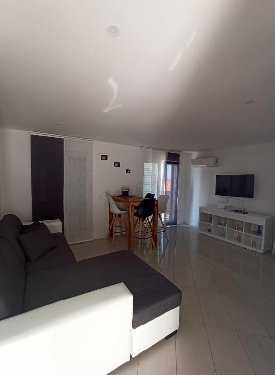 Apartman Stella Rovanjska Buitenkant foto